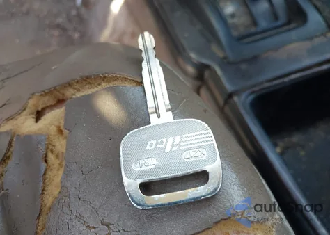 1998 Toyota 4Runner z USA, uszkodzony, nr VIN JT3GM84R3W0022369